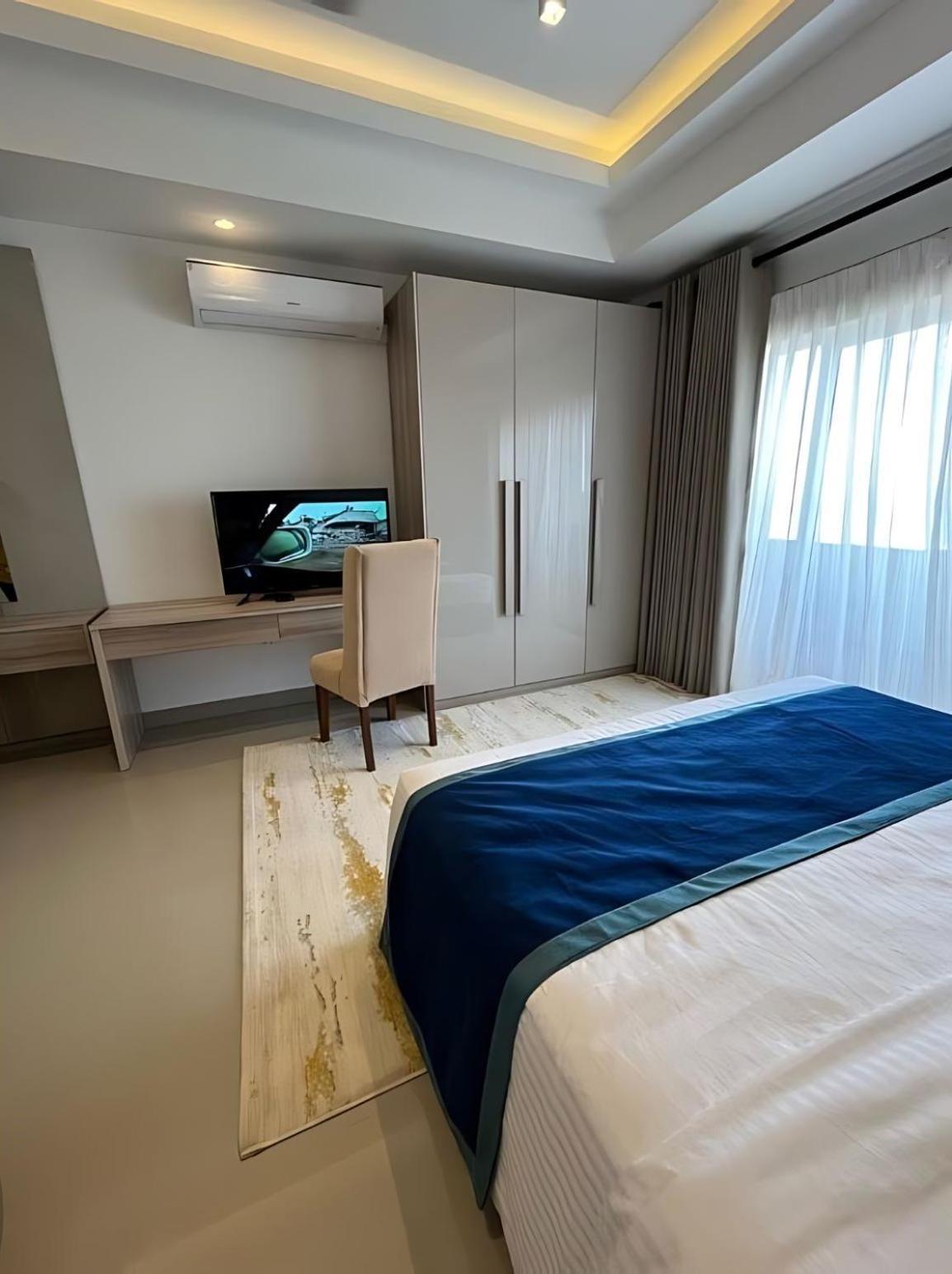 Negombo Ocean Breeze - Bliss On The Beach Luxury Apartments By Serendib Vacation Экстерьер фото