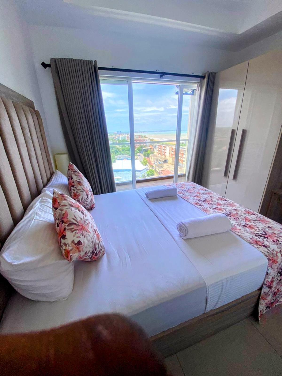Negombo Ocean Breeze - Bliss On The Beach Luxury Apartments By Serendib Vacation Экстерьер фото